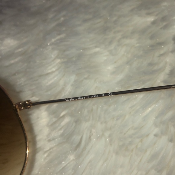 Ray-Ban Aviators - Picture 5 of 6